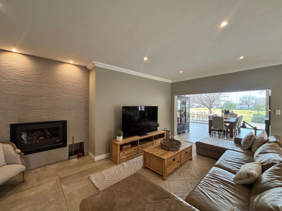 5 Bedroom Property for Sale in Emfuleni Golf Estate Gauteng