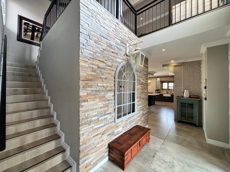 5 Bedroom Property for Sale in Emfuleni Golf Estate Gauteng