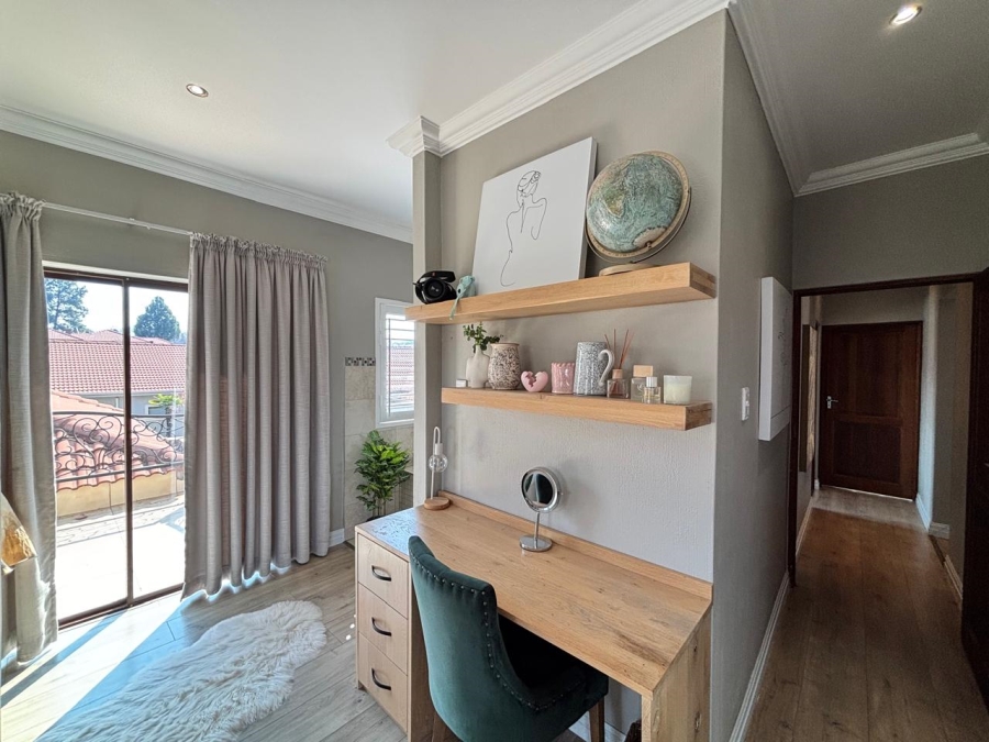 5 Bedroom Property for Sale in Emfuleni Golf Estate Gauteng