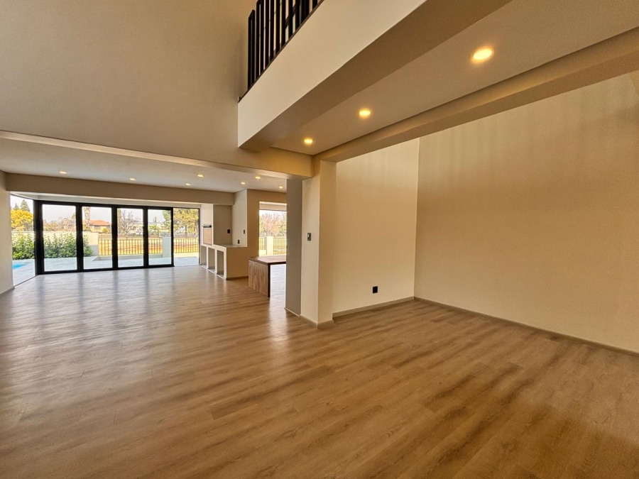 5 Bedroom Property for Sale in Emfuleni Golf Estate Gauteng