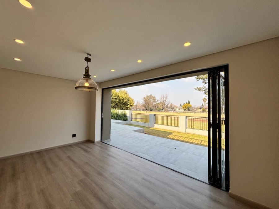 5 Bedroom Property for Sale in Emfuleni Golf Estate Gauteng