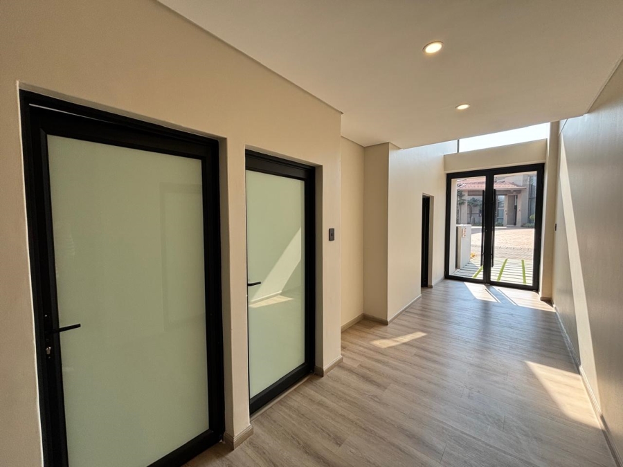 5 Bedroom Property for Sale in Emfuleni Golf Estate Gauteng