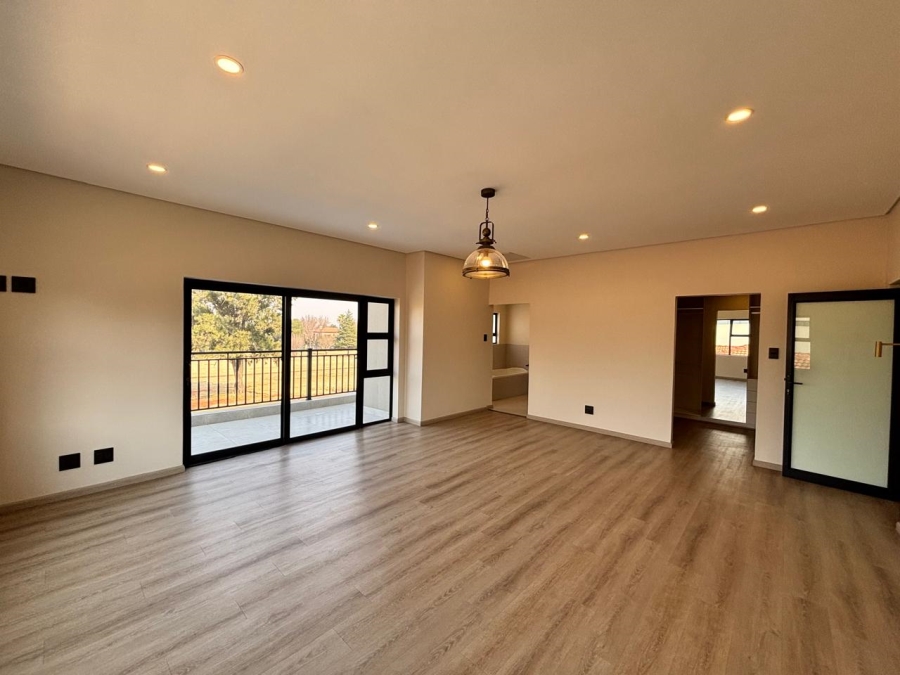 5 Bedroom Property for Sale in Emfuleni Golf Estate Gauteng