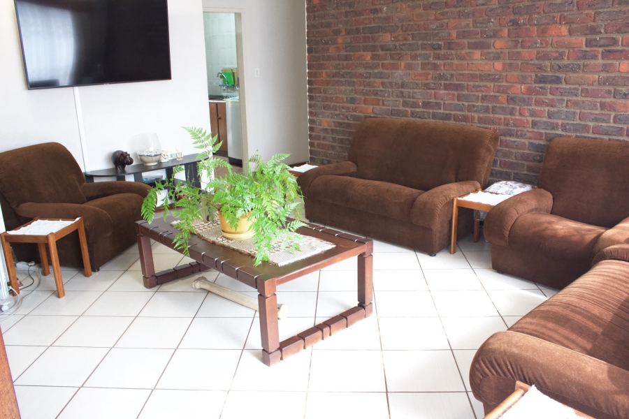 4 Bedroom Property for Sale in Edleen Gauteng