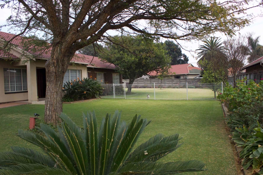 4 Bedroom Property for Sale in Edleen Gauteng