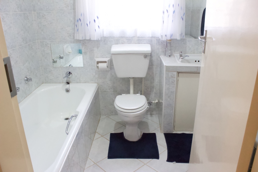4 Bedroom Property for Sale in Edleen Gauteng