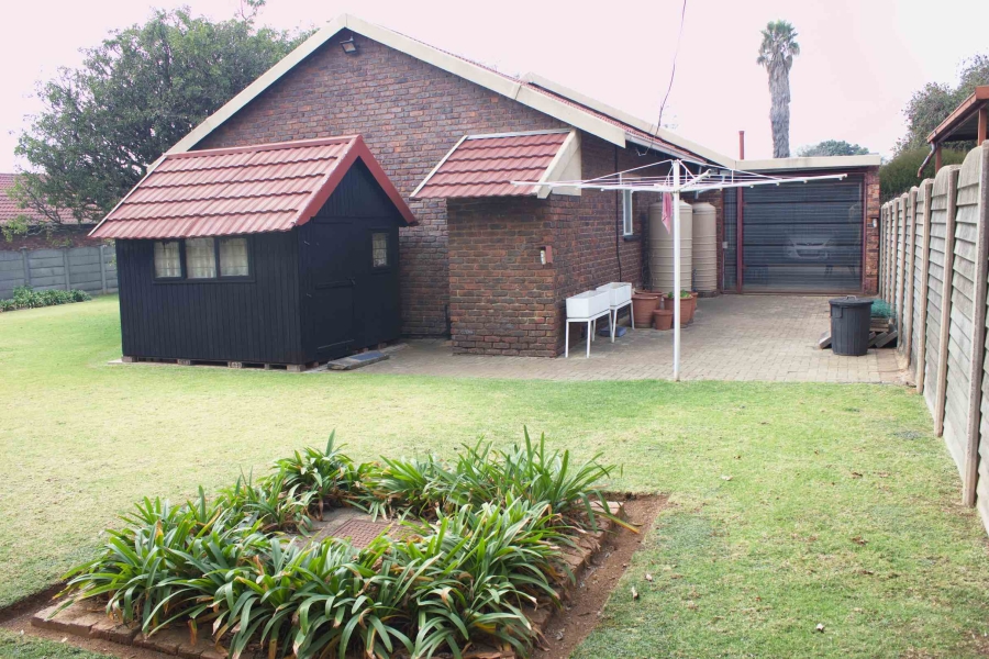 4 Bedroom Property for Sale in Edleen Gauteng