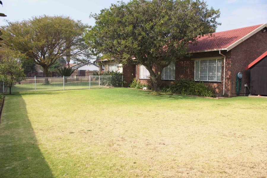 4 Bedroom Property for Sale in Edleen Gauteng