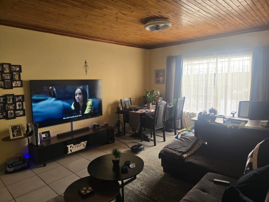 8 Bedroom Property for Sale in Troyeville Gauteng