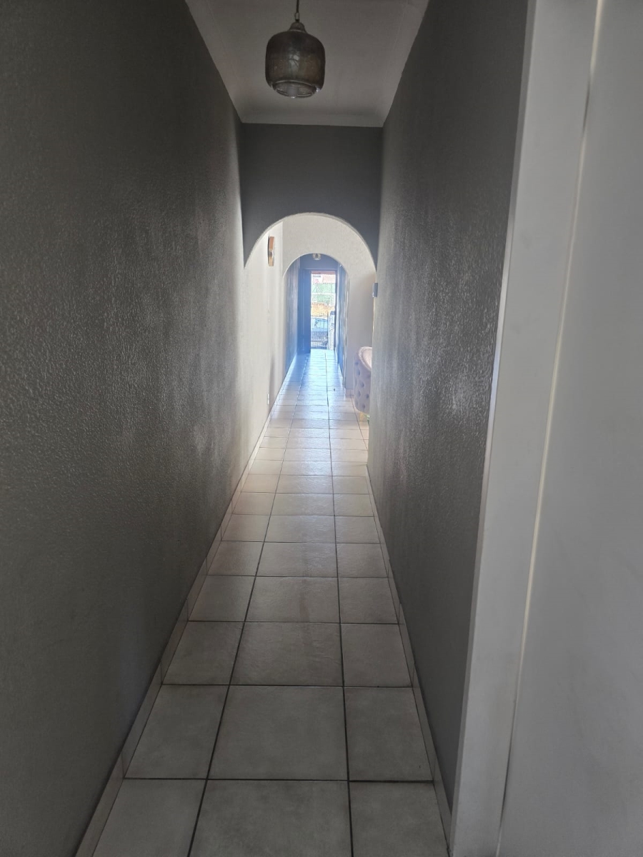 8 Bedroom Property for Sale in Troyeville Gauteng