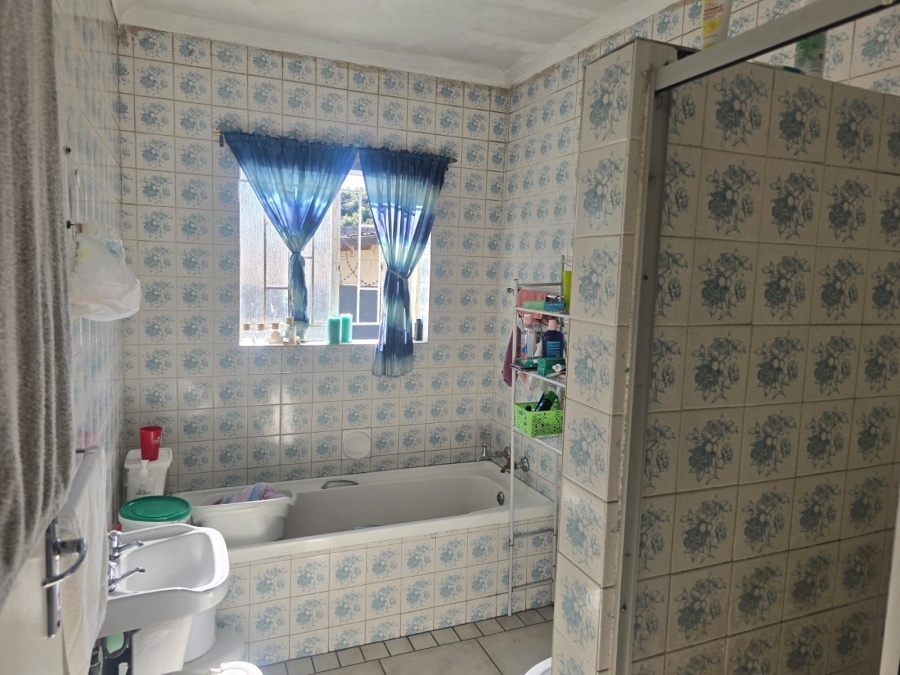 8 Bedroom Property for Sale in Troyeville Gauteng