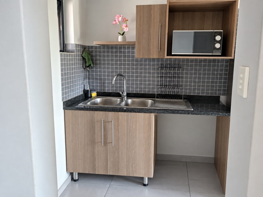 1 Bedroom Property for Sale in Sebenza Gauteng