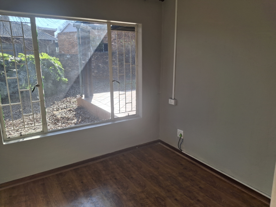 To Let 3 Bedroom Property for Rent in Garsfontein Gauteng