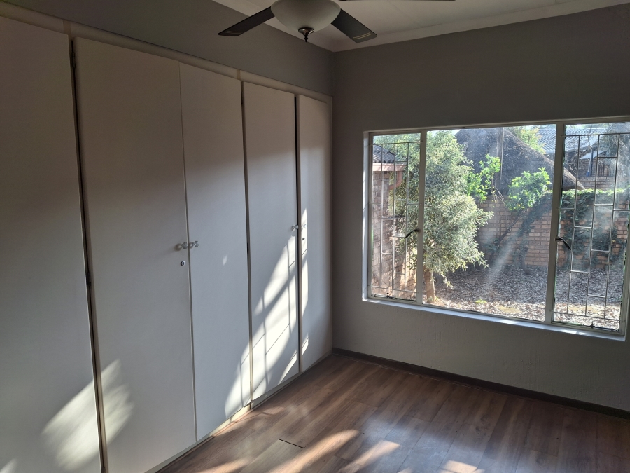To Let 3 Bedroom Property for Rent in Garsfontein Gauteng