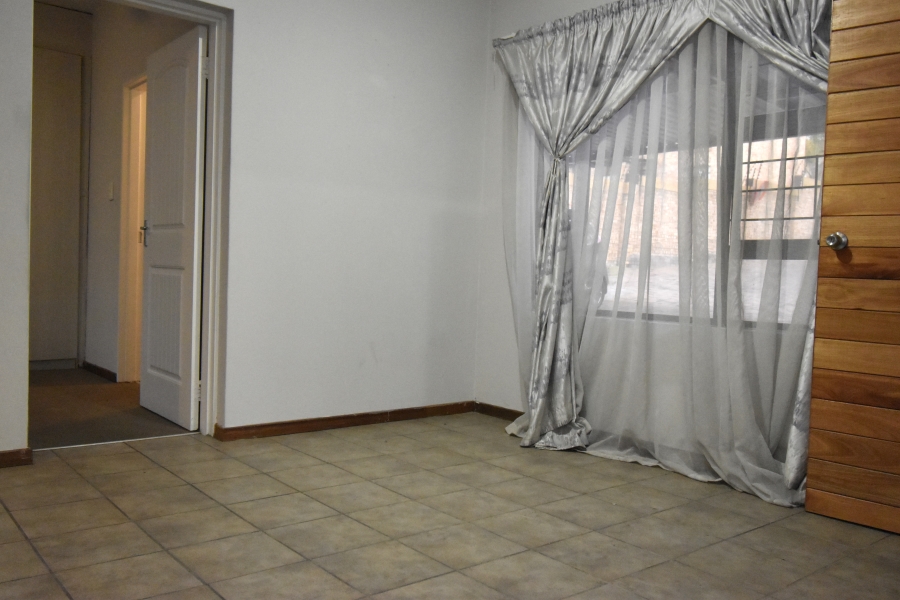 To Let 2 Bedroom Property for Rent in Honeydew Gauteng