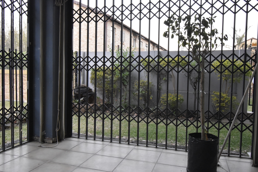 To Let 2 Bedroom Property for Rent in Honeydew Gauteng