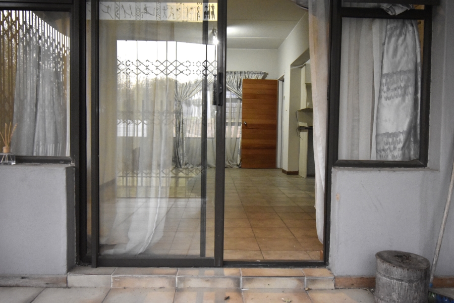 To Let 2 Bedroom Property for Rent in Honeydew Gauteng