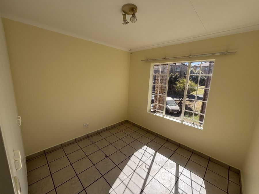 To Let 3 Bedroom Property for Rent in Halfway Gardens Gauteng