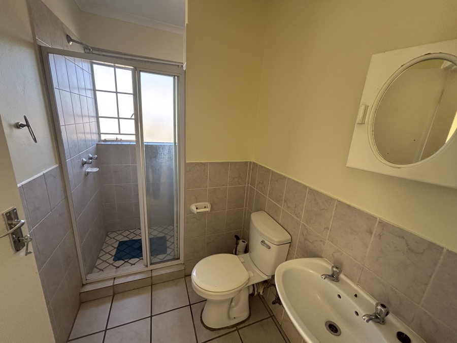To Let 3 Bedroom Property for Rent in Halfway Gardens Gauteng