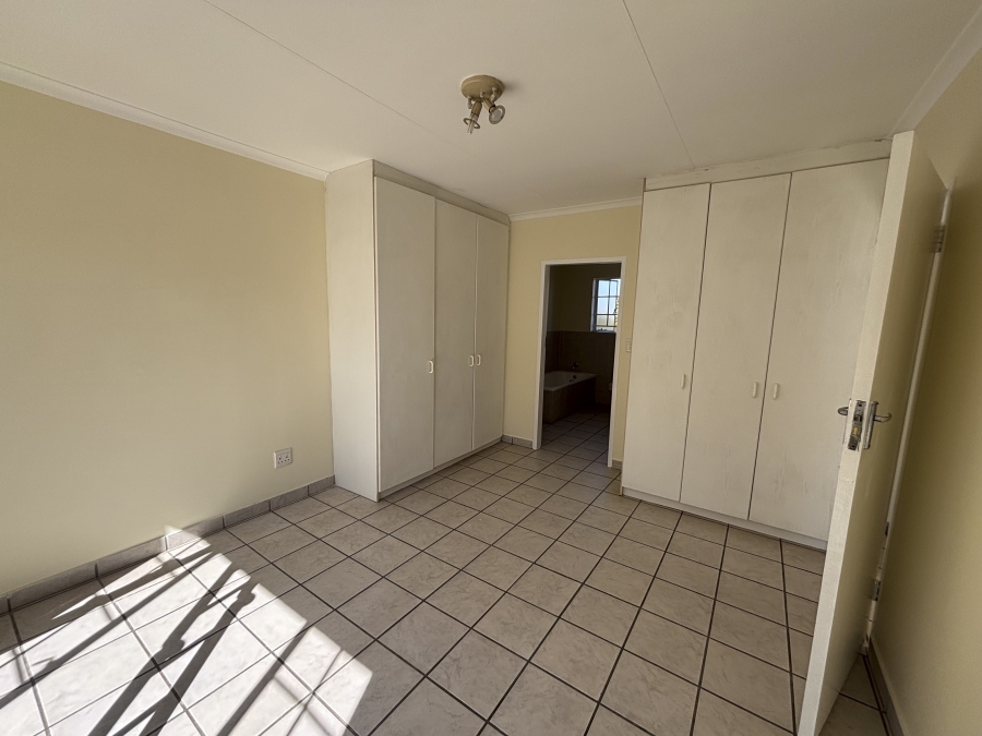 To Let 3 Bedroom Property for Rent in Halfway Gardens Gauteng