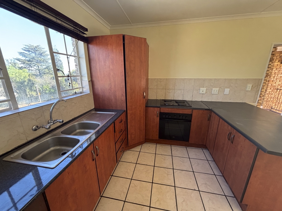 To Let 3 Bedroom Property for Rent in Halfway Gardens Gauteng