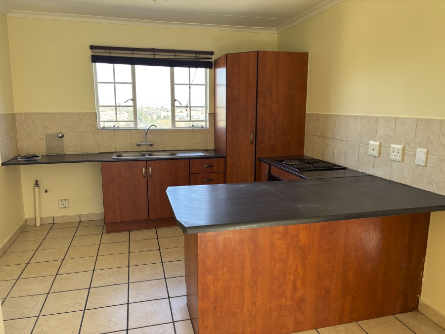 To Let 3 Bedroom Property for Rent in Halfway Gardens Gauteng