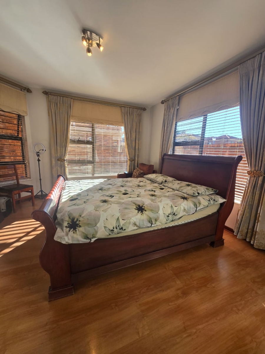 4 Bedroom Property for Sale in Bardene Gauteng