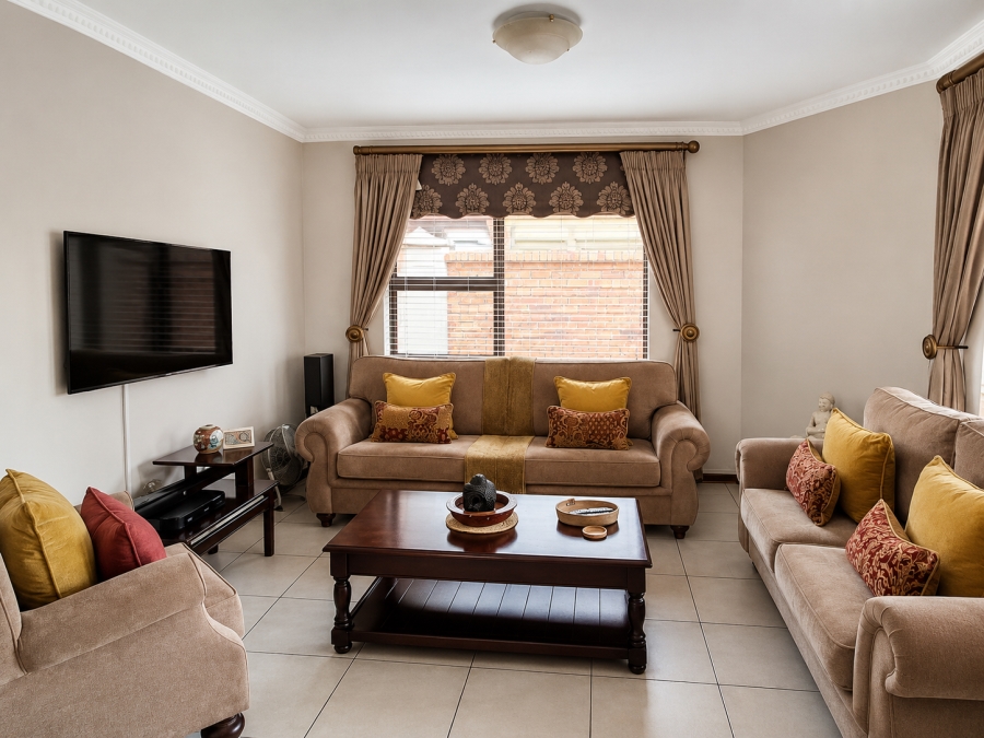 4 Bedroom Property for Sale in Bardene Gauteng