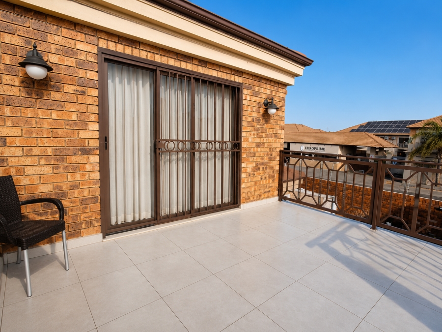 4 Bedroom Property for Sale in Bardene Gauteng