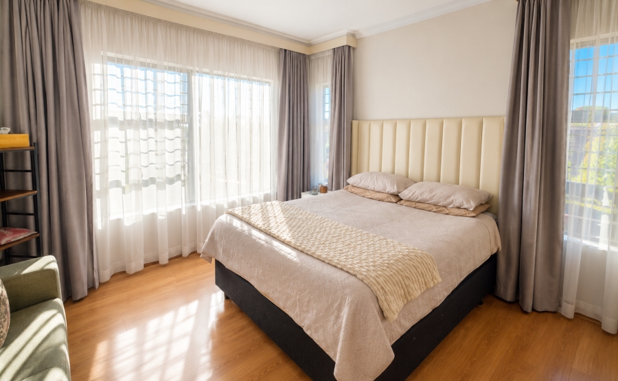 4 Bedroom Property for Sale in Bardene Gauteng