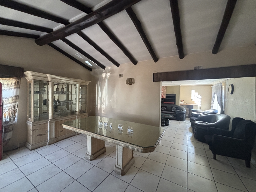 7 Bedroom Property for Sale in Lambton Gardens Gauteng