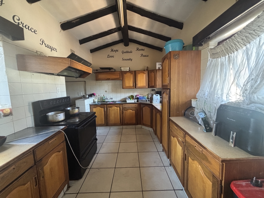 7 Bedroom Property for Sale in Lambton Gardens Gauteng