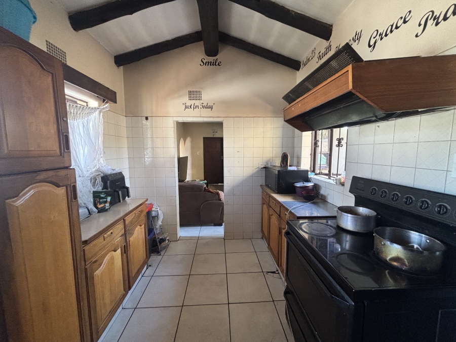 7 Bedroom Property for Sale in Lambton Gardens Gauteng