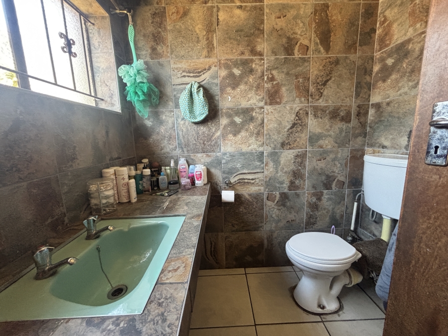 7 Bedroom Property for Sale in Lambton Gardens Gauteng