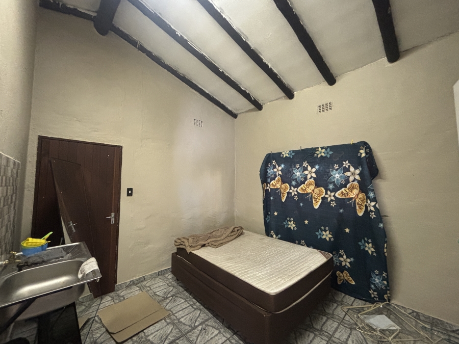 7 Bedroom Property for Sale in Lambton Gardens Gauteng