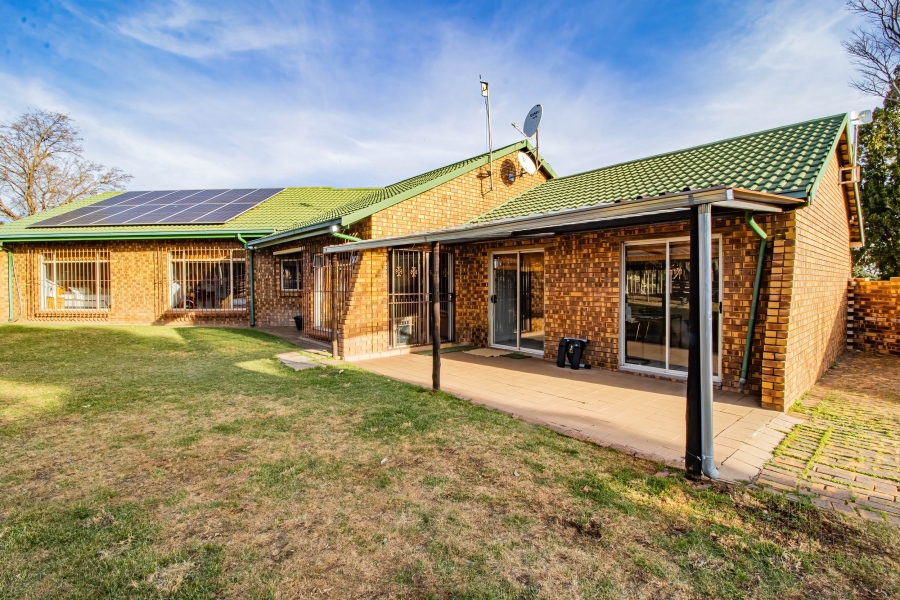 3 Bedroom Property for Sale in Ironsyde A H Gauteng