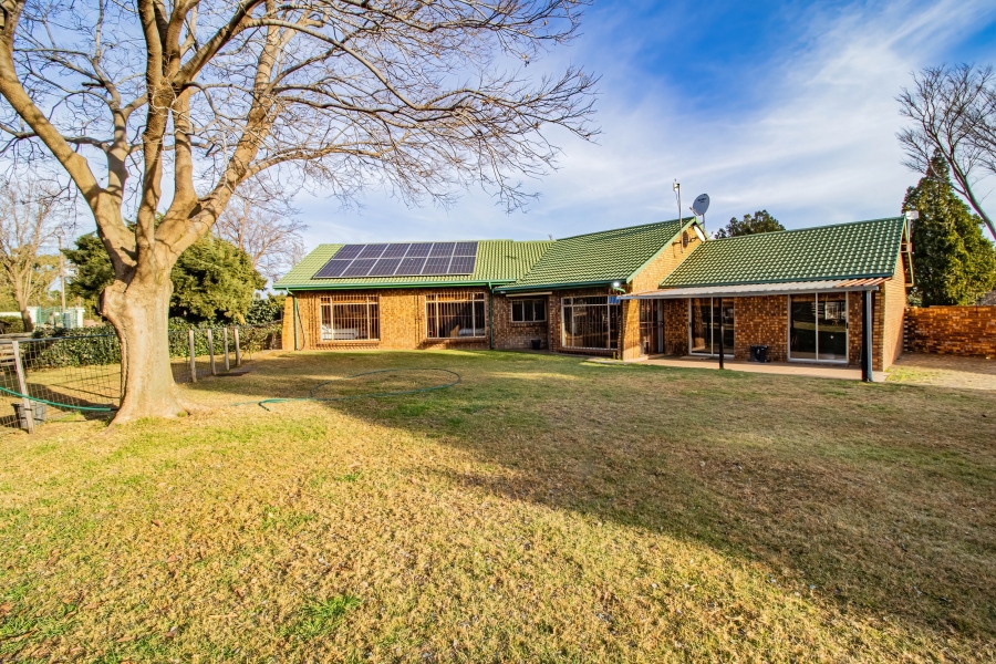 3 Bedroom Property for Sale in Ironsyde A H Gauteng