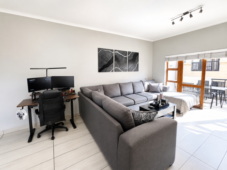1 Bedroom Property for Sale in Silvamonte Gauteng