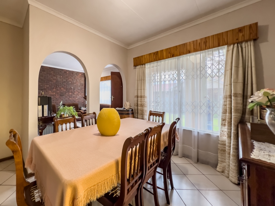 4 Bedroom Property for Sale in Edleen Gauteng