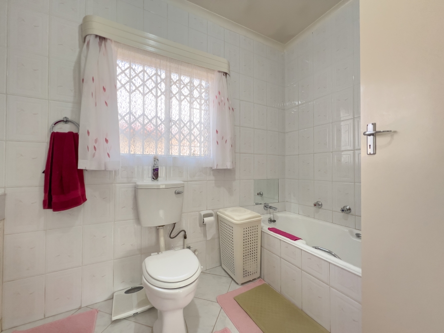 4 Bedroom Property for Sale in Edleen Gauteng