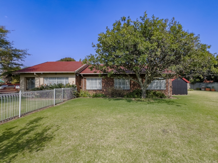 4 Bedroom Property for Sale in Edleen Gauteng