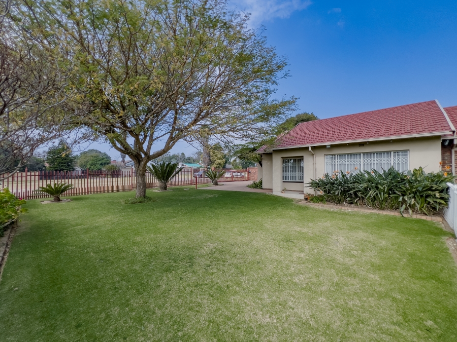 4 Bedroom Property for Sale in Edleen Gauteng