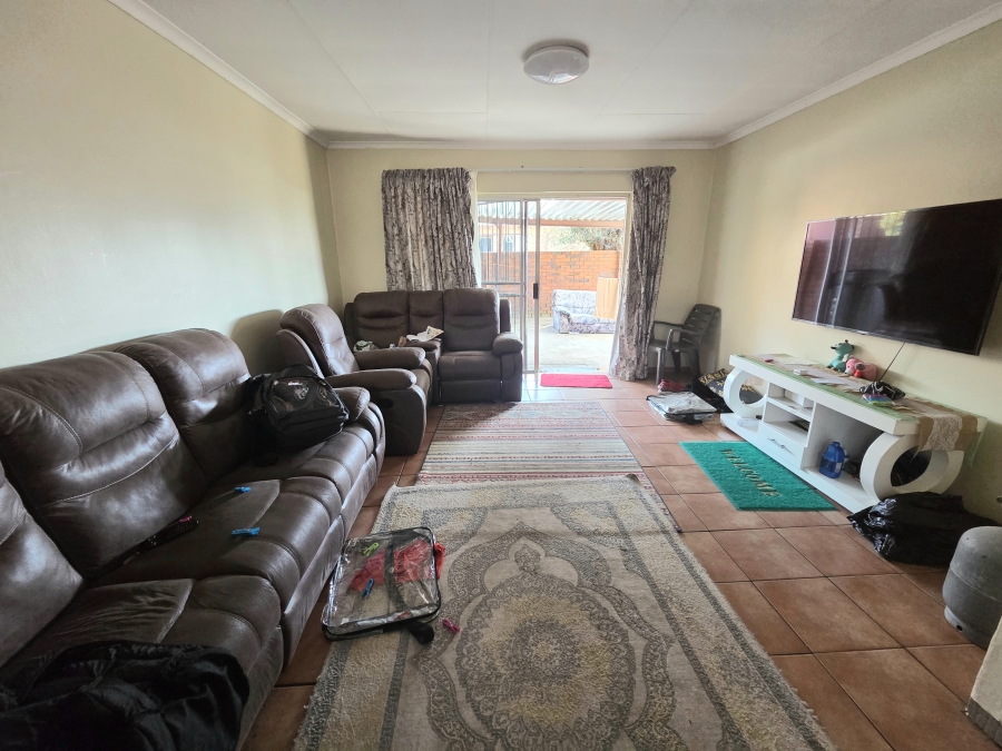 2 Bedroom Property for Sale in Noordwyk Gauteng