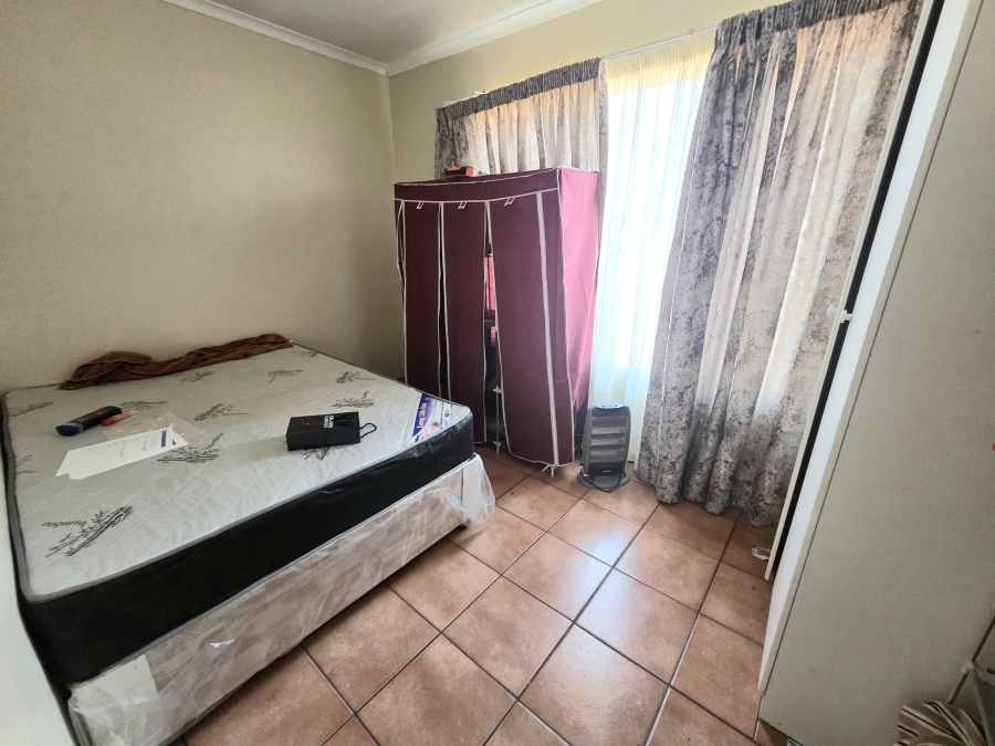 2 Bedroom Property for Sale in Noordwyk Gauteng