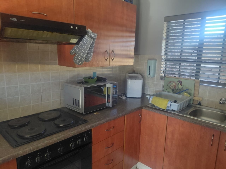 2 Bedroom Property for Sale in Kookrus Gauteng