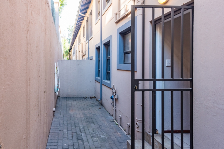 To Let 2 Bedroom Property for Rent in Chancliff A H Gauteng