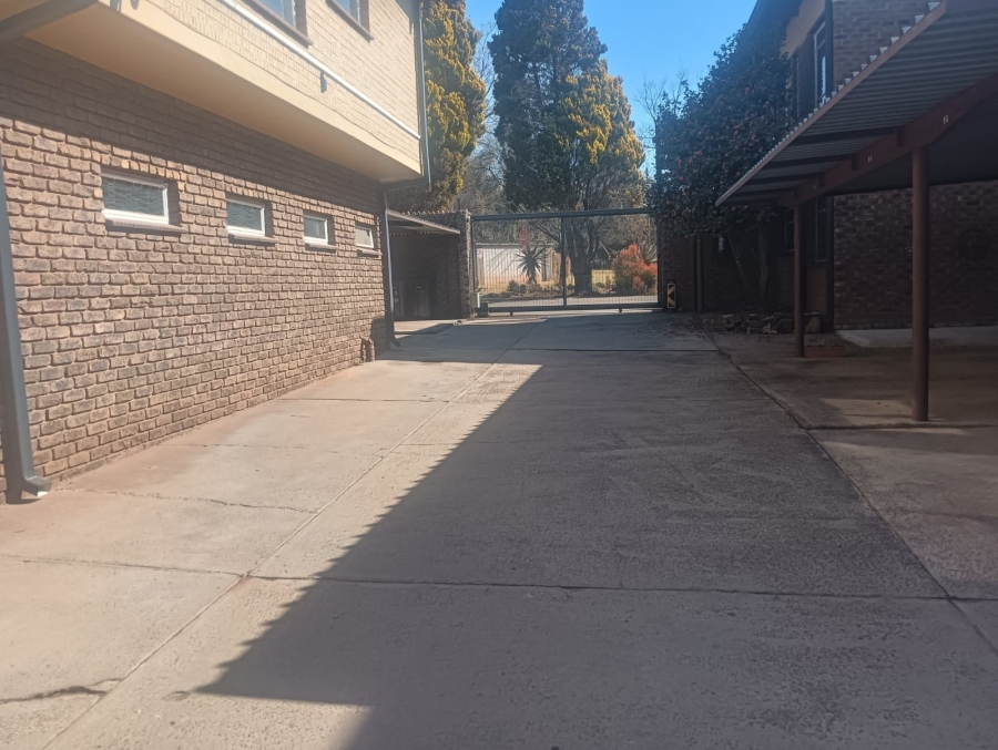 1 Bedroom Property for Sale in Clubview Gauteng