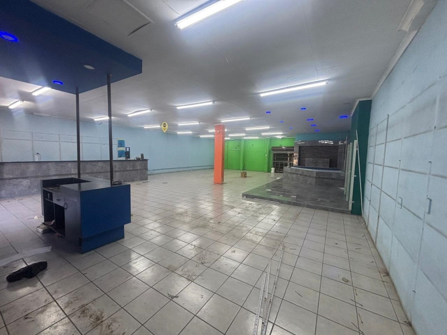 To Let Commercial Property for Rent in Freeway Park Gauteng