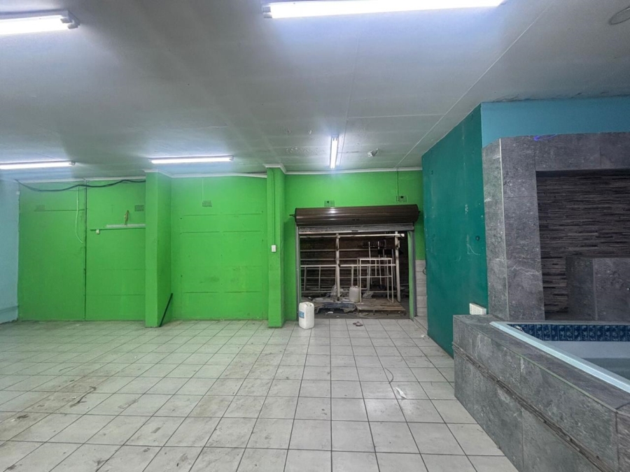 To Let Commercial Property for Rent in Freeway Park Gauteng