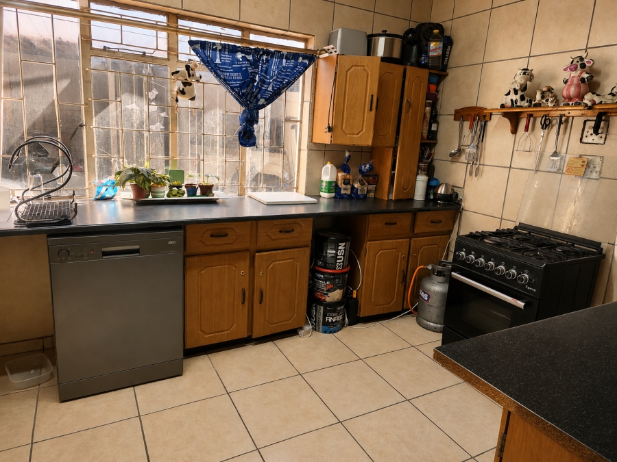 3 Bedroom Property for Sale in Mountain View Gauteng
